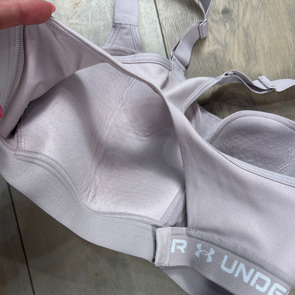 Under Armour Women's Pink Sports Bra - Picture 9 of 11